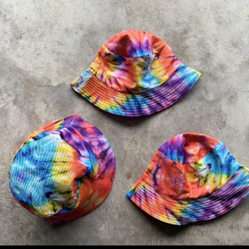 Bucket hat